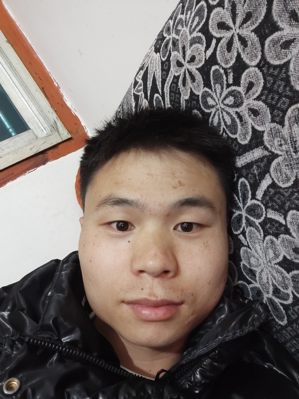 麒麟区幼儿园扛把子的第三张照片--曲靖闪婚服务中心